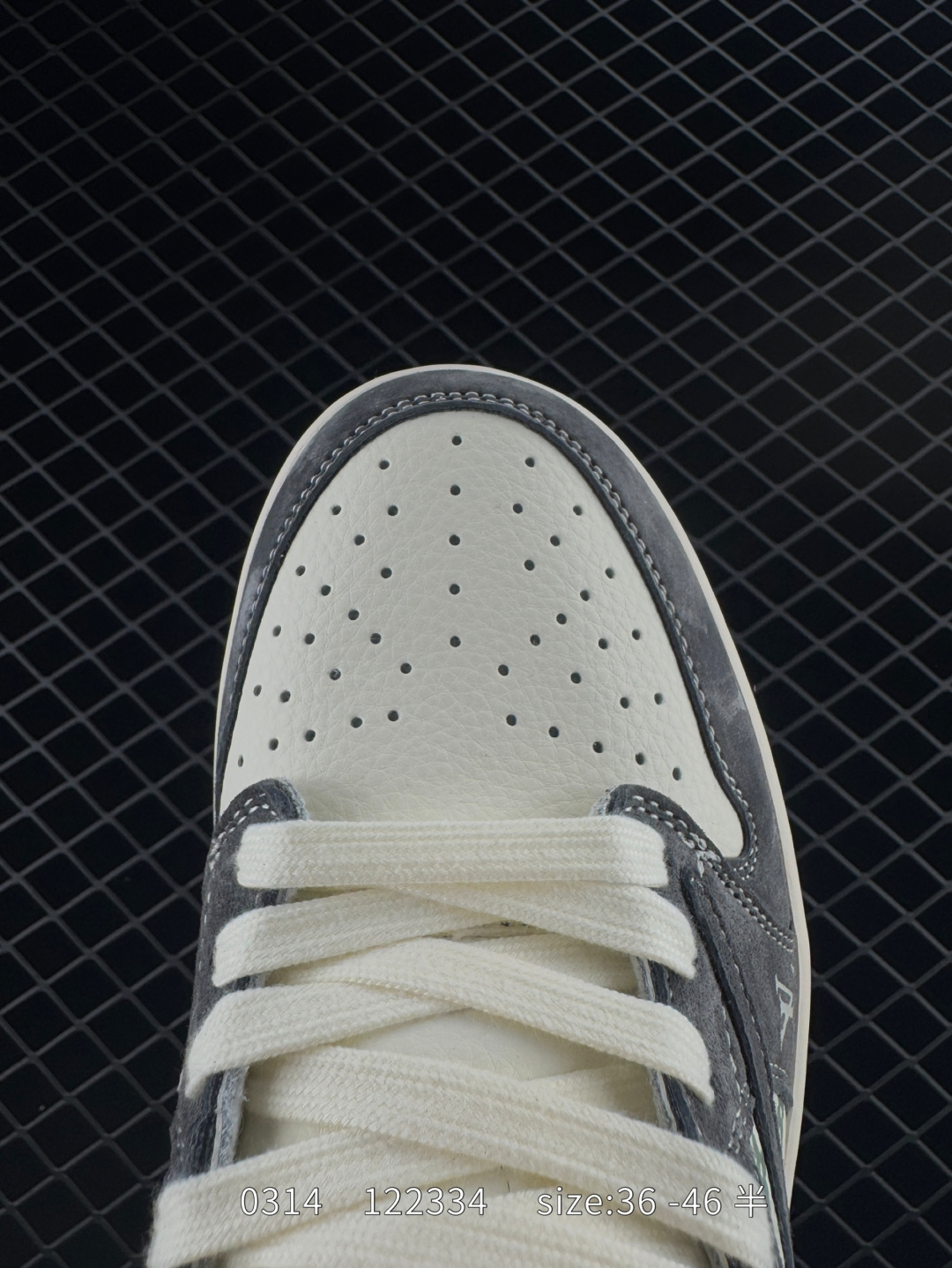 Travis Scott x Air Jordan 1 ” Reverse Mocha “